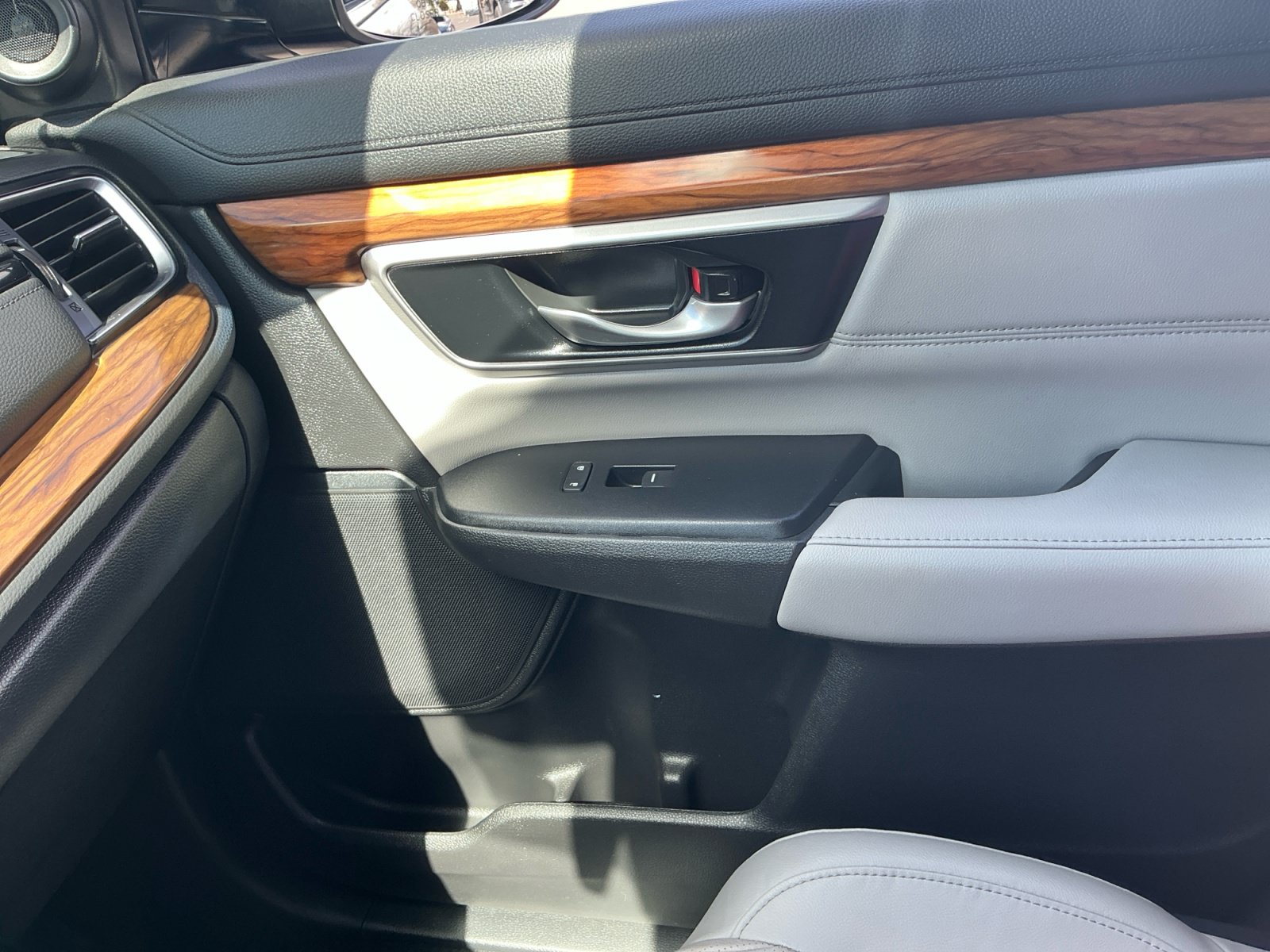 Used 2019 Honda CR-V EX-L image 16