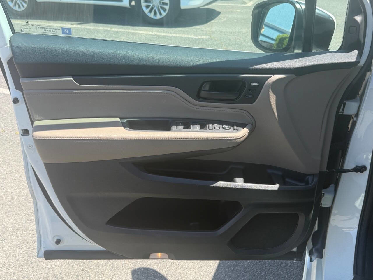 Used 2018 Honda Odyssey Touring image 11