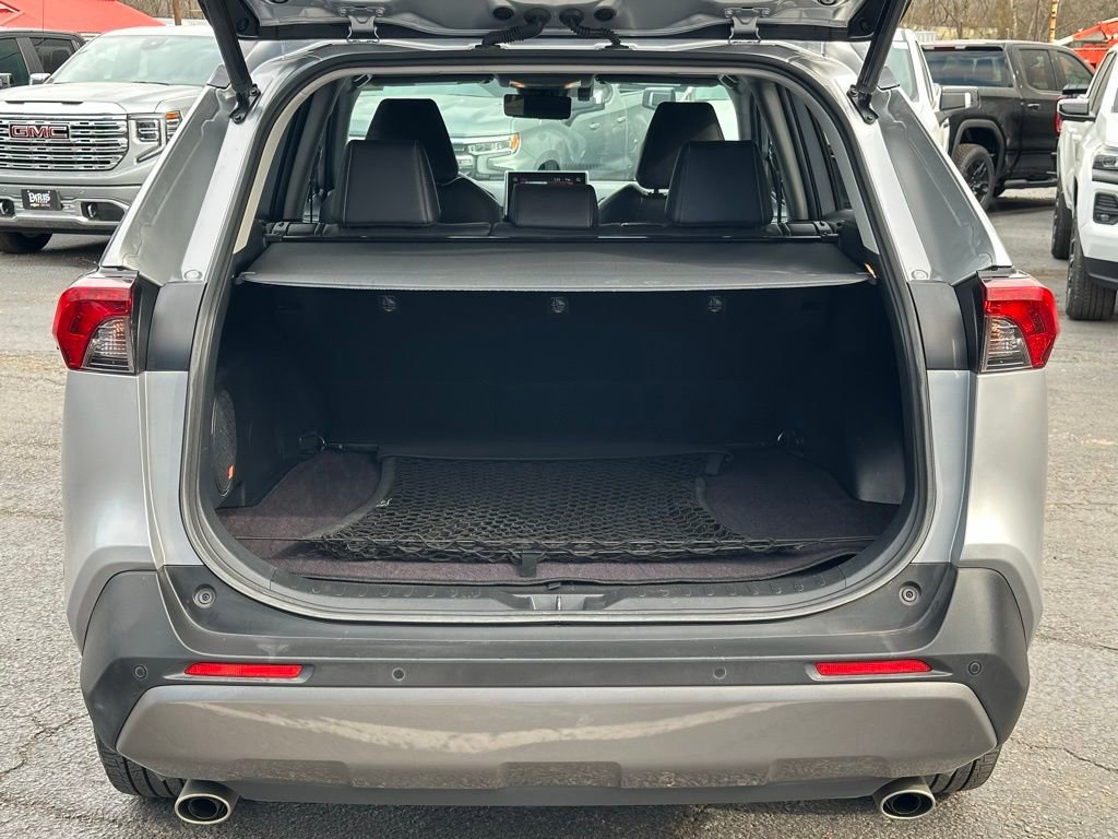 Used 2019 Toyota RAV4 Limited image 8