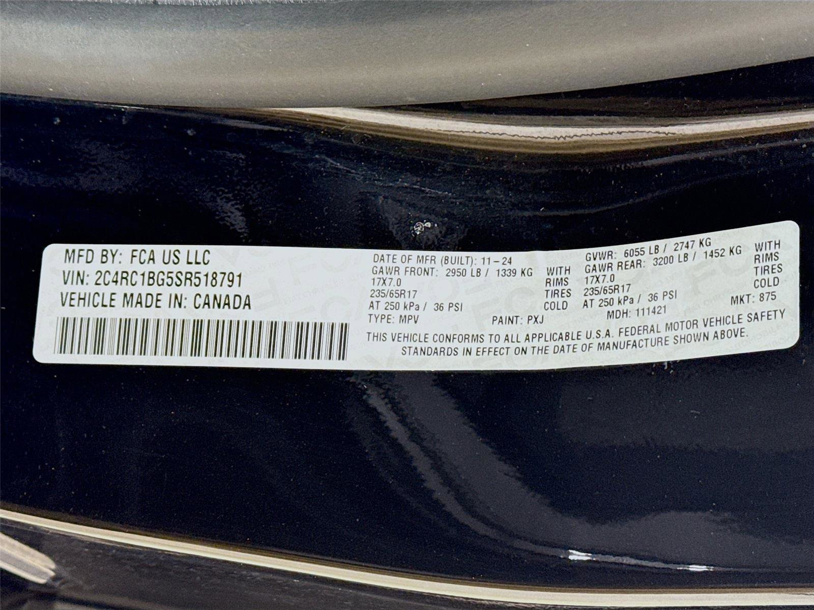 Used 2025 Chrysler Pacifica Select image 22