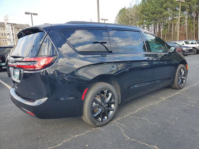 New 2026 Chrysler Pacifica Select image 6