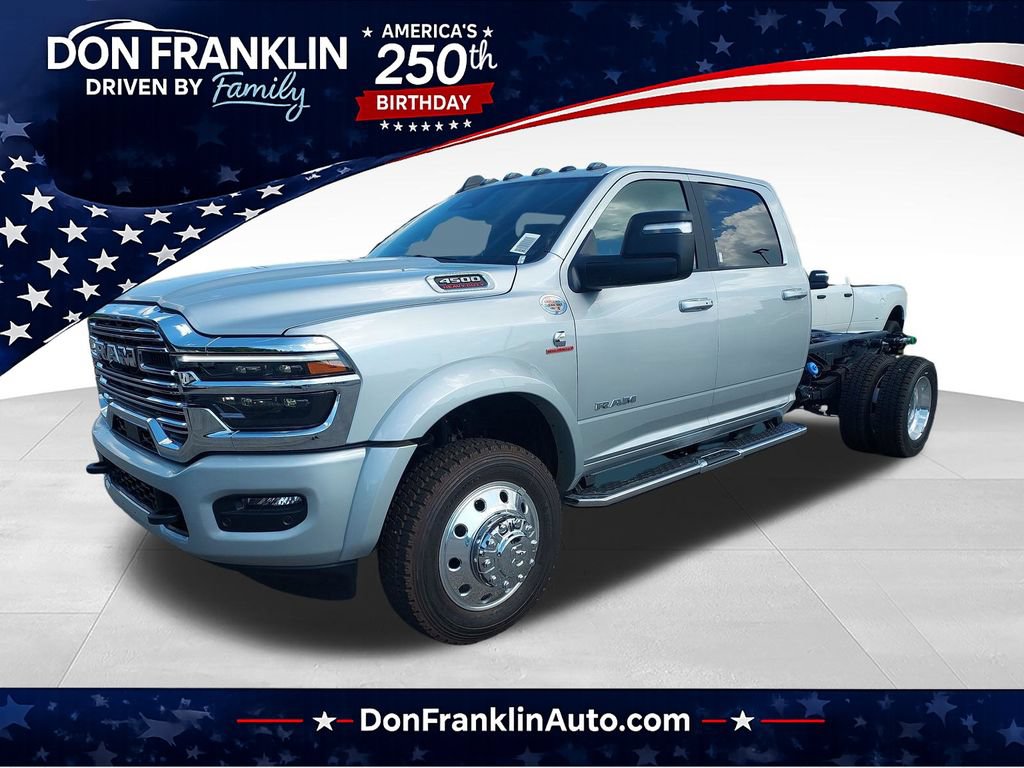 New 2026 RAM 4500 4x4 Crew Cab DRW w/ Laramie Trim Package