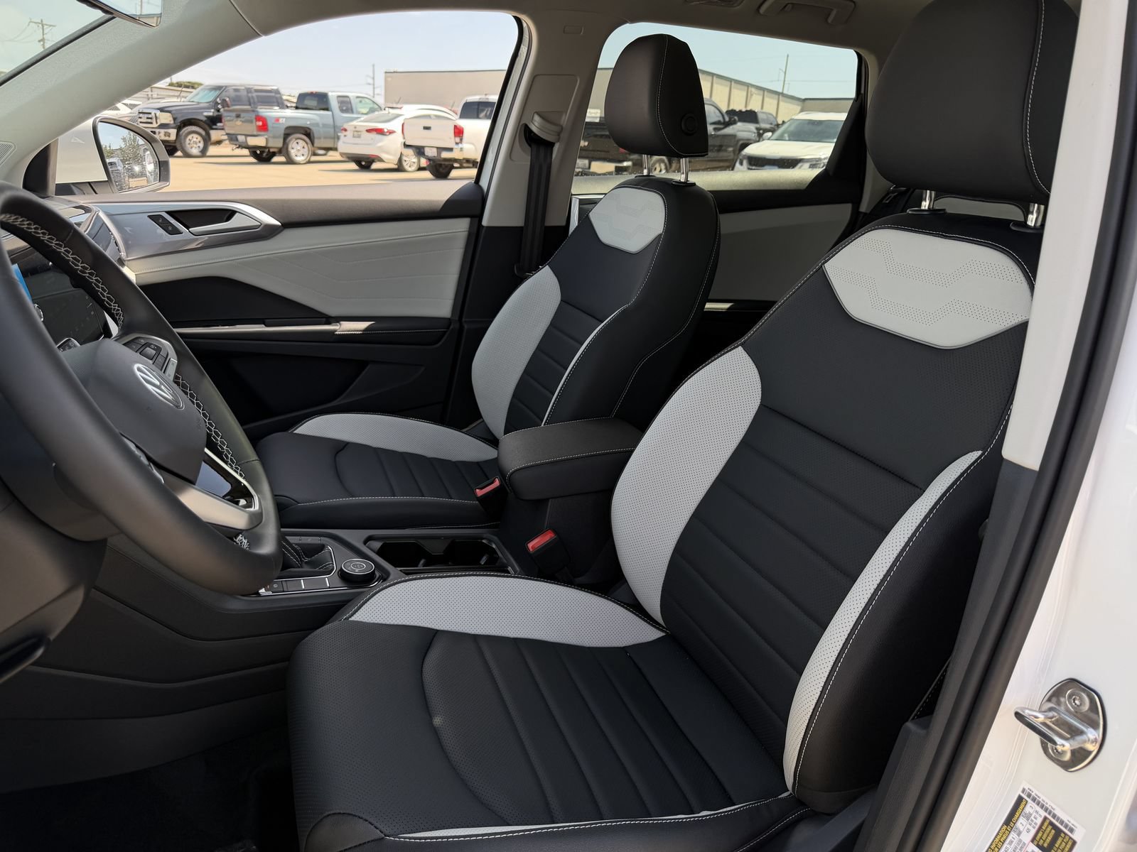 New 2026 Volkswagen Taos SEL AWD/4WD image 25