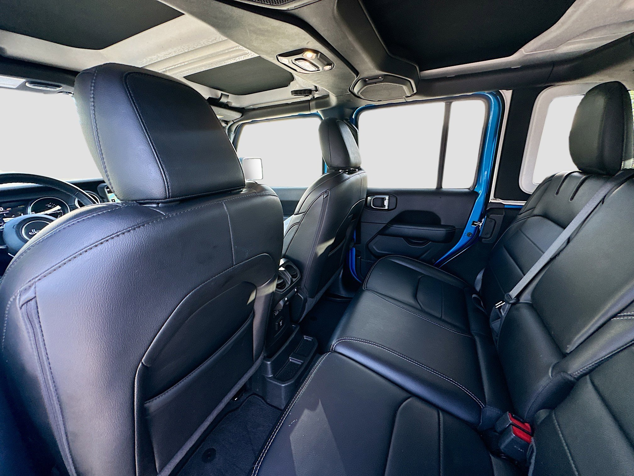 Used 2022 Jeep Wrangler Unlimited Sahara image 26