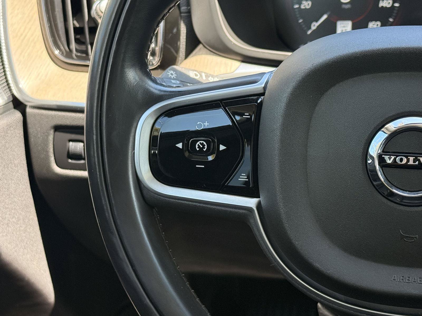 Used 2018 Volvo XC60 T6 Inscription AWD/4WD image 26