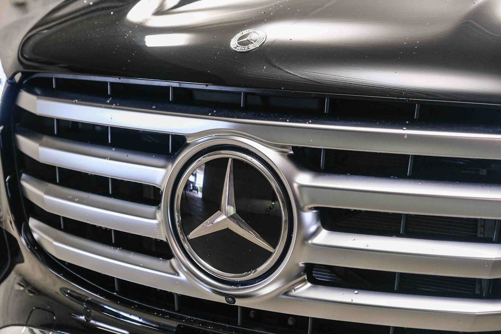 Certified 2024 Mercedes-Benz GLS 450 4MATIC image 13