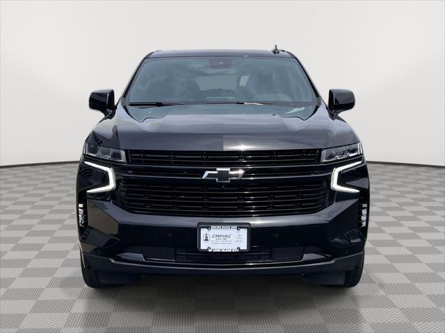 Used 2024 Chevrolet Suburban RST w/ Luxury Package AWD/4WD image 2