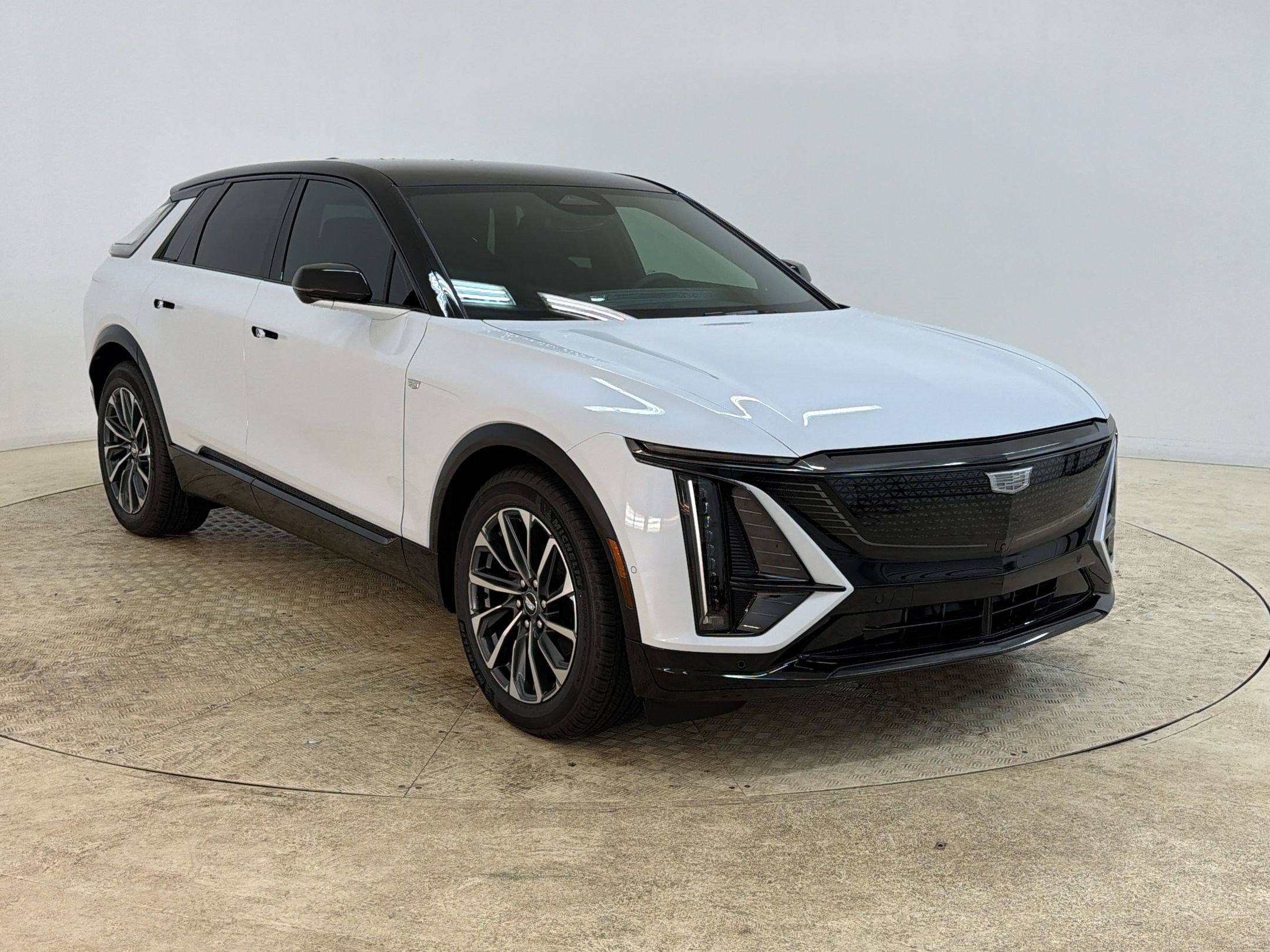 New 2026 Cadillac Lyriq Sport AWD/4WD image 6