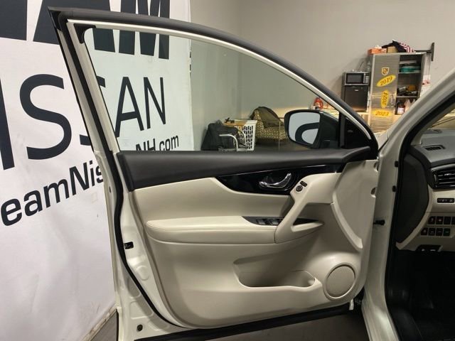 Certified 2022 Nissan Rogue Sport SL AWD/4WD image 9