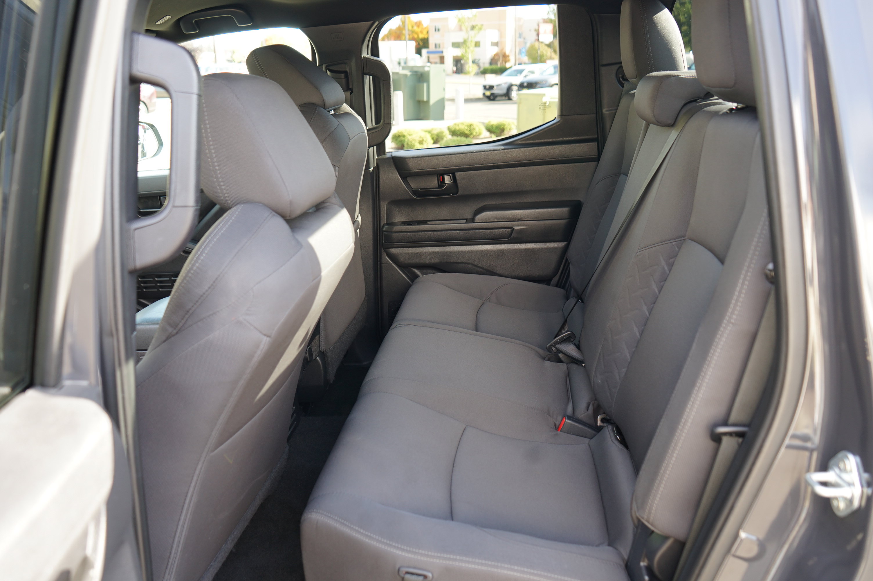 Used 2025 Toyota Tacoma SR5 AWD/4WD image 18