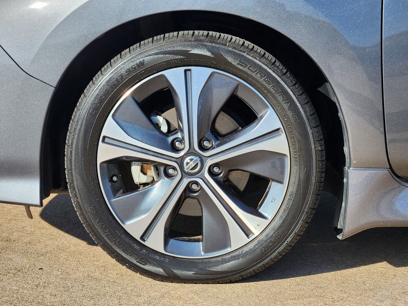 Used 2021 Nissan Leaf SV w/ SV Technology Package image 14