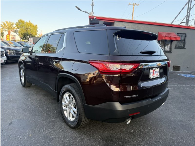 Used 2020 Chevrolet Traverse LT FWD image 4