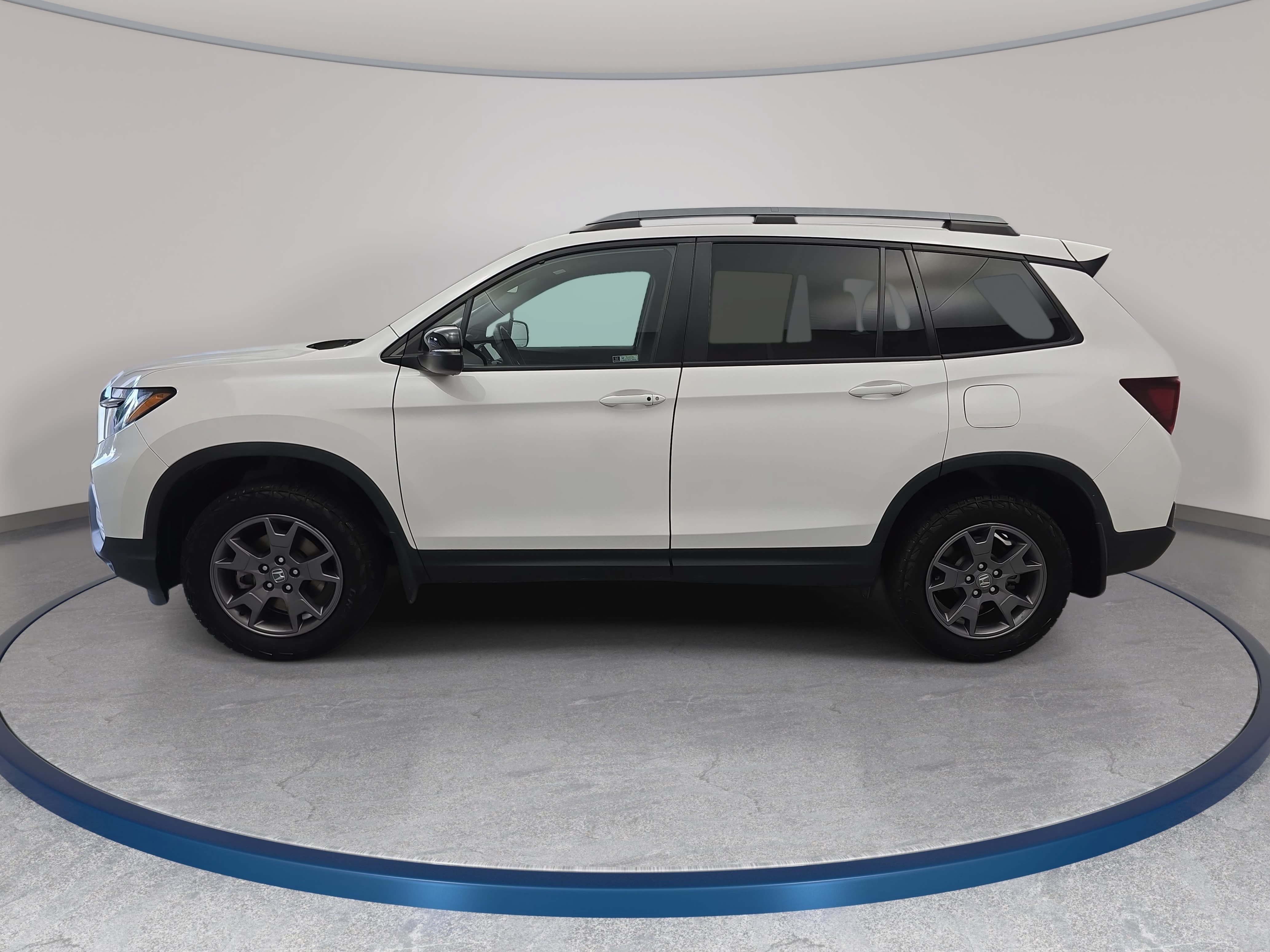 Used 2024 Honda Passport TrailSport image 8