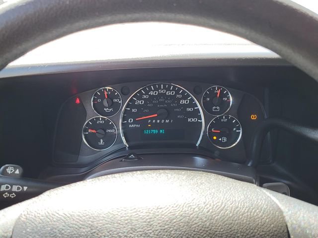 Used 2018 Chevrolet Express 2500 w/ Driver Convenience Package RWD image 5