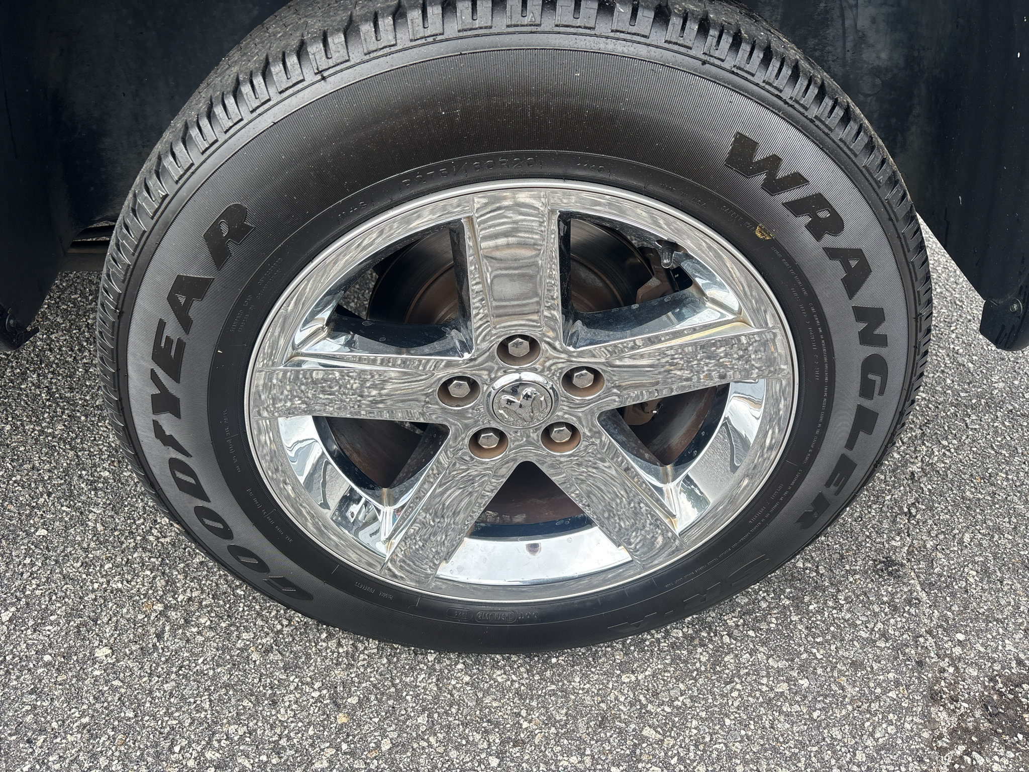Used 2013 RAM 1500 Express RWD image 23