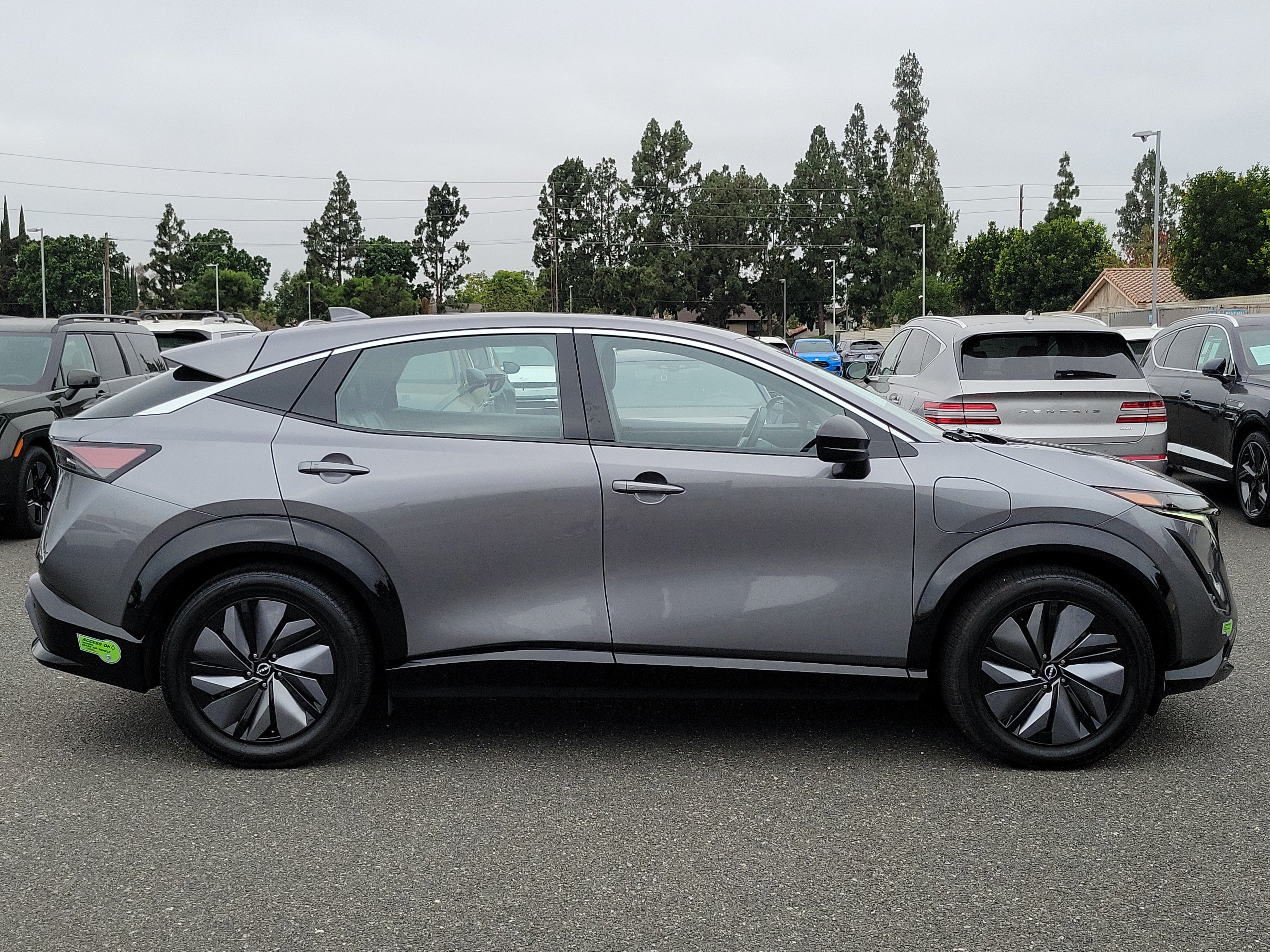 Used 2023 Nissan Ariya FWD image 5