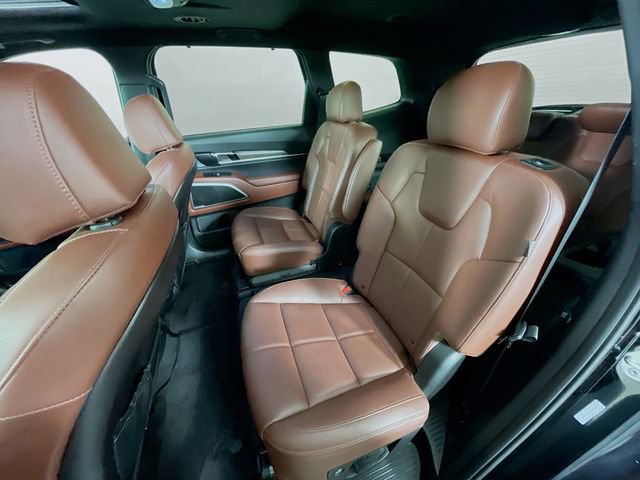 Used 2024 Kia Telluride EX w/ EX Captain's Chair Package image 27