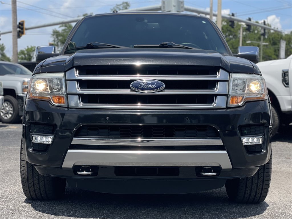 Used 2015 Ford Expedition Platinum AWD/4WD image 10