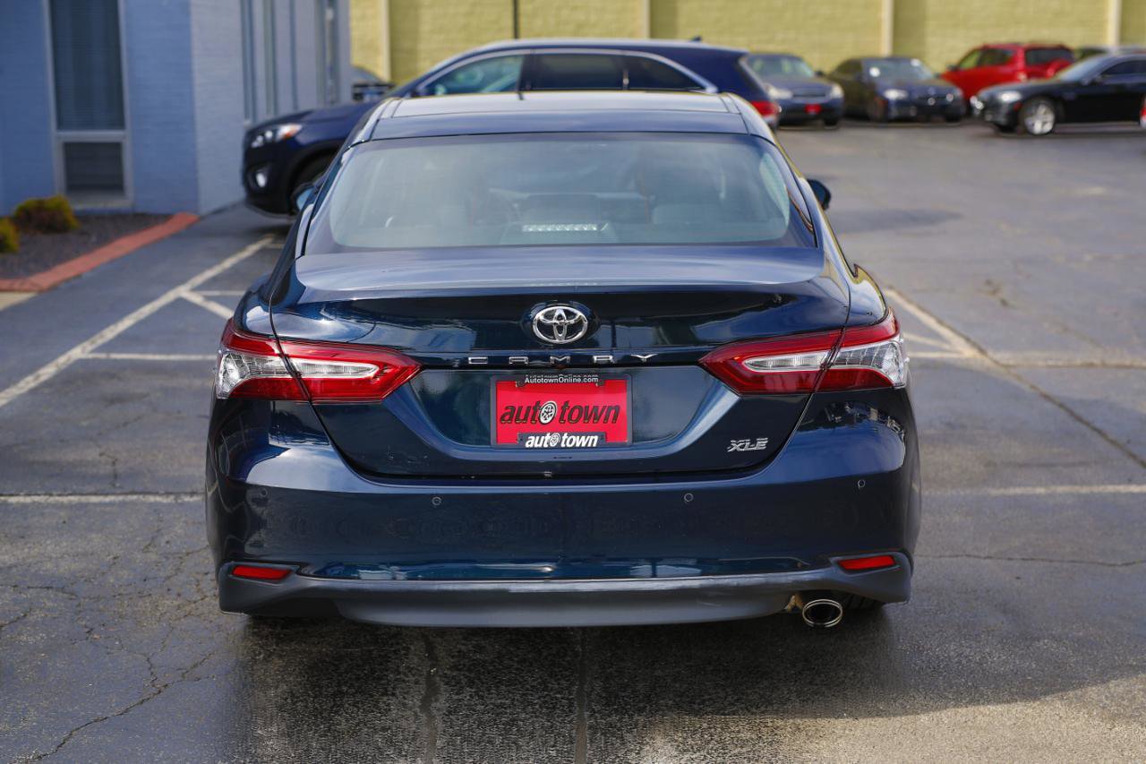 Used 2018 Toyota Camry XLE w/ Driver Assist Package FWD image 18