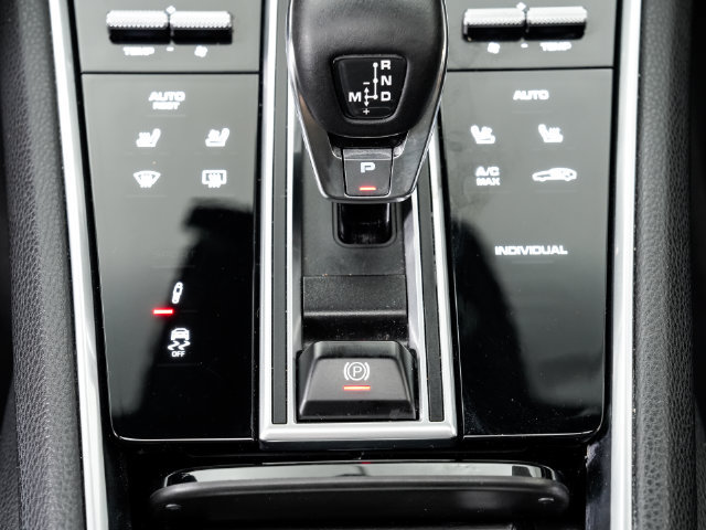 Used 2019 Porsche Panamera 4 AWD/4WD image 21