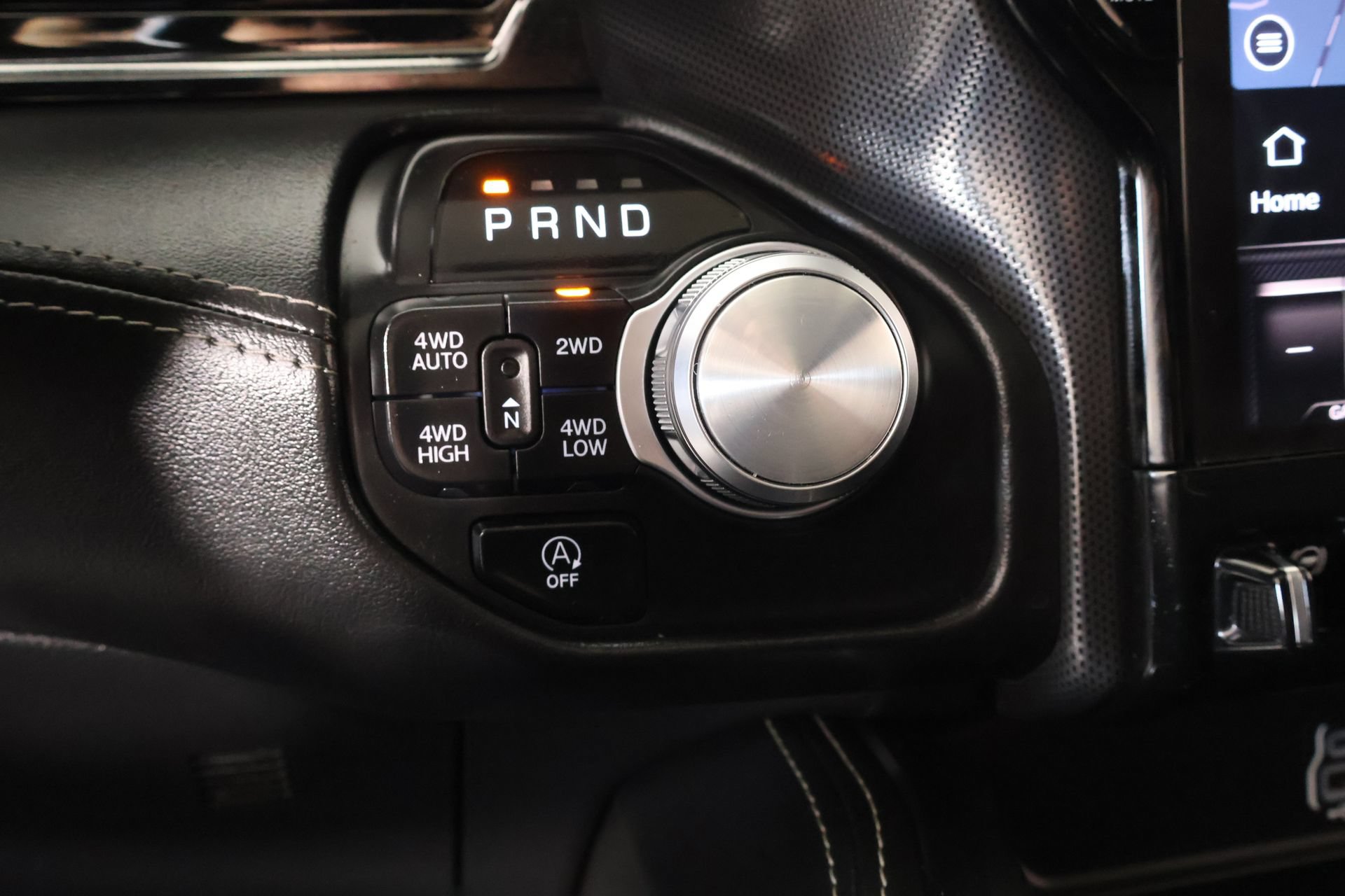 Used 2025 RAM 1500 Limited AWD/4WD image 9