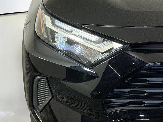 Certified 2024 Toyota RAV4 LE AWD/4WD image 3