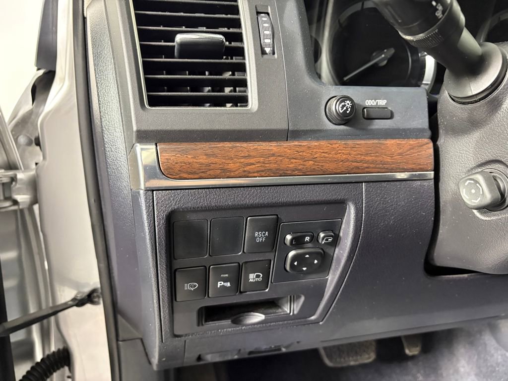 Used 2016 Toyota Land Cruiser AWD/4WD image 13