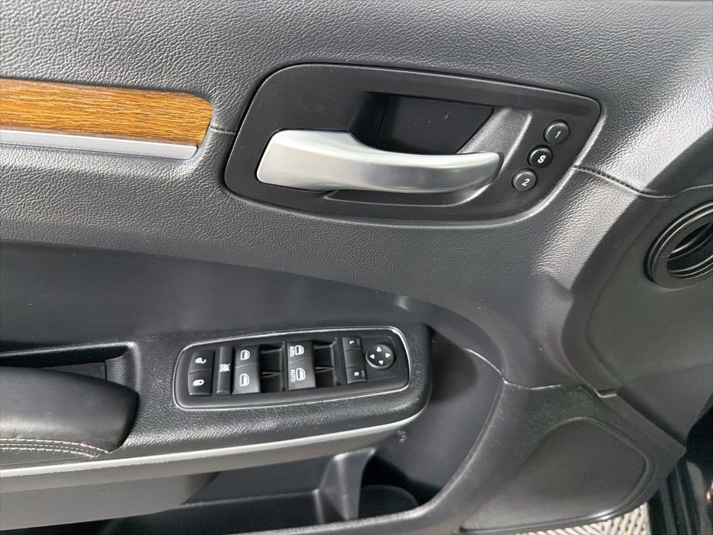 Used 2014 Chrysler 300 C w/ Harman/Kardon Audio Group AWD/4WD image 20