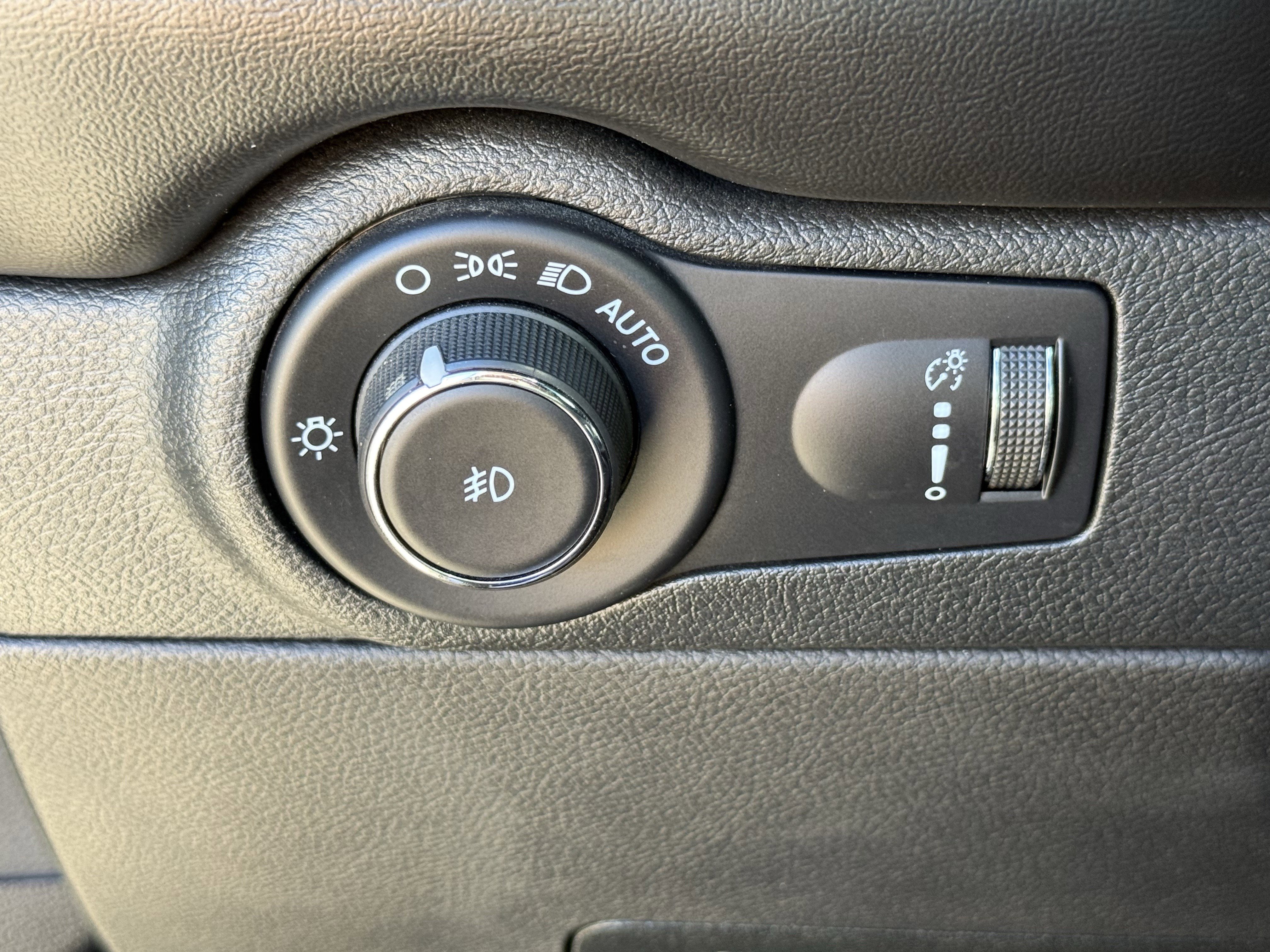 Used 2021 Dodge Durango R/T w/ Blacktop Package image 25