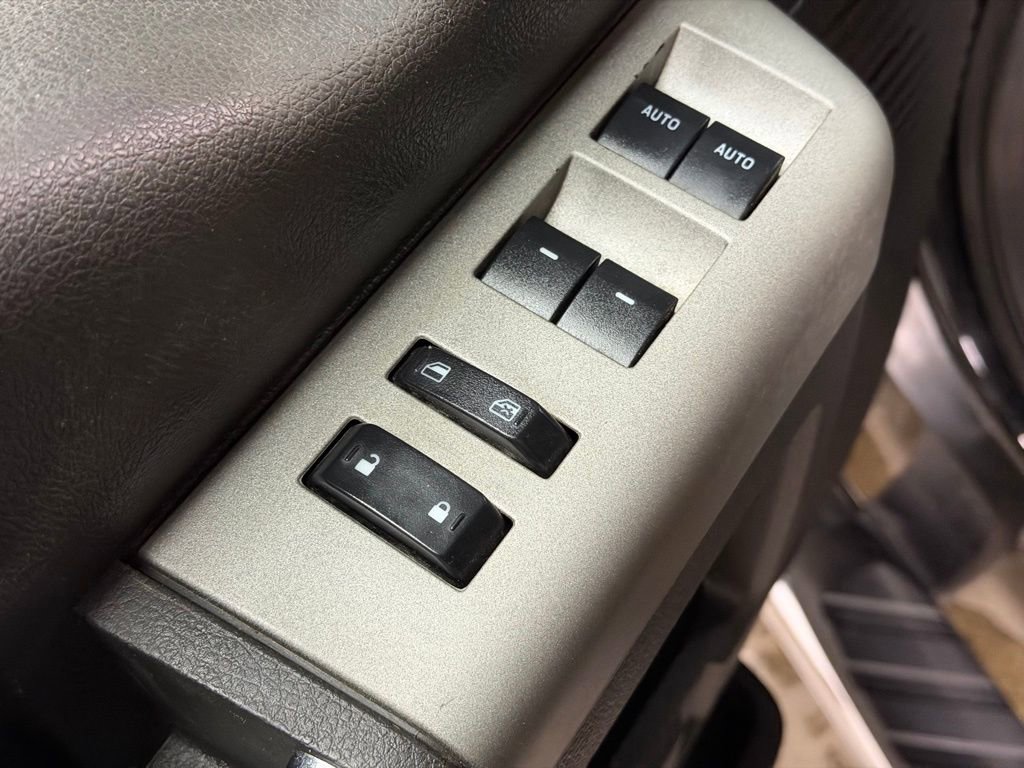 Used 2015 Ford F250 Lariat w/ Lariat Interior Package image 31