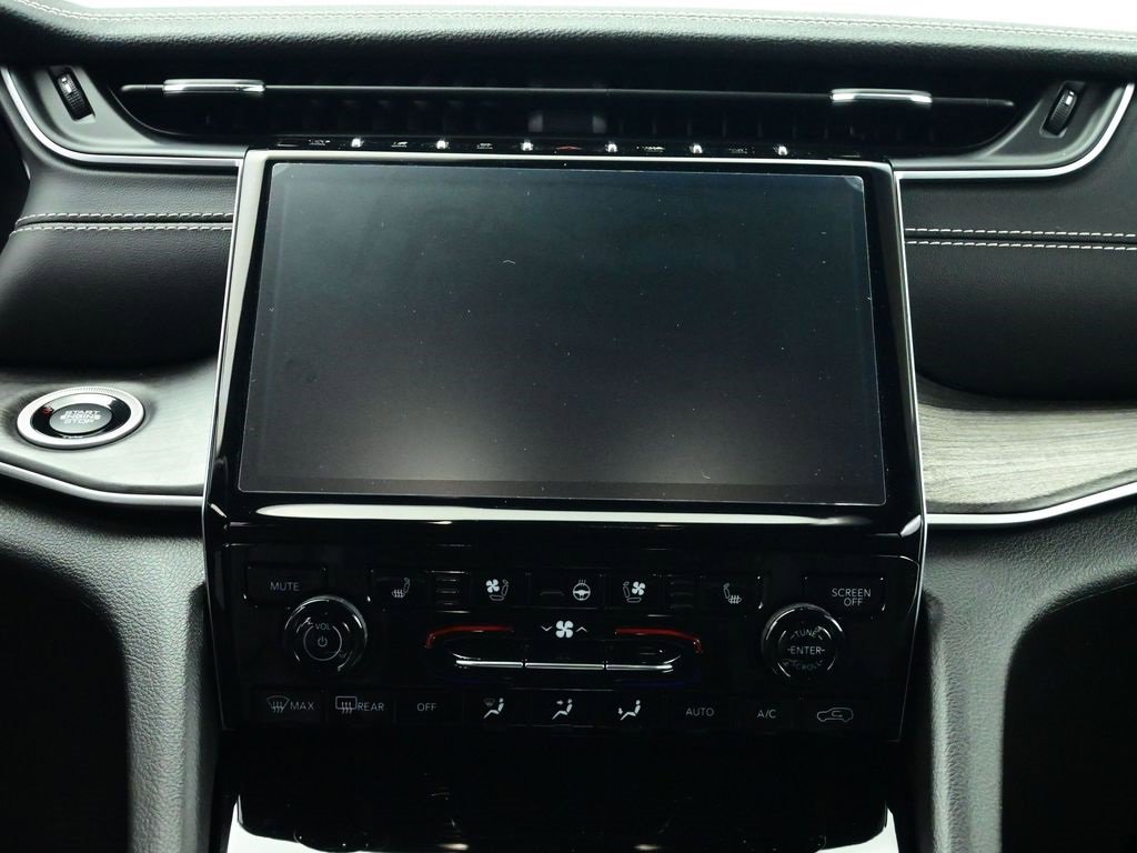 Used 2024 Jeep Grand Cherokee L Limited w/ Luxury Tech Group II image 12