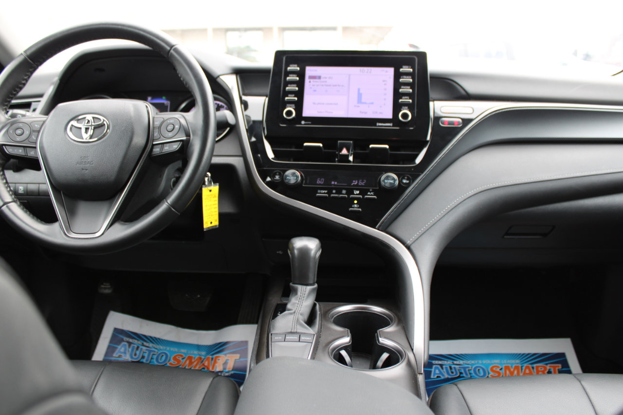 Used 2024 Toyota Camry SE image 36