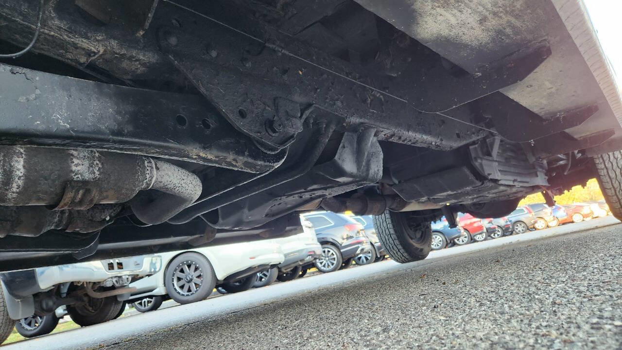 Used 2015 Ford F250 XL w/ Power Equipment Group image 40