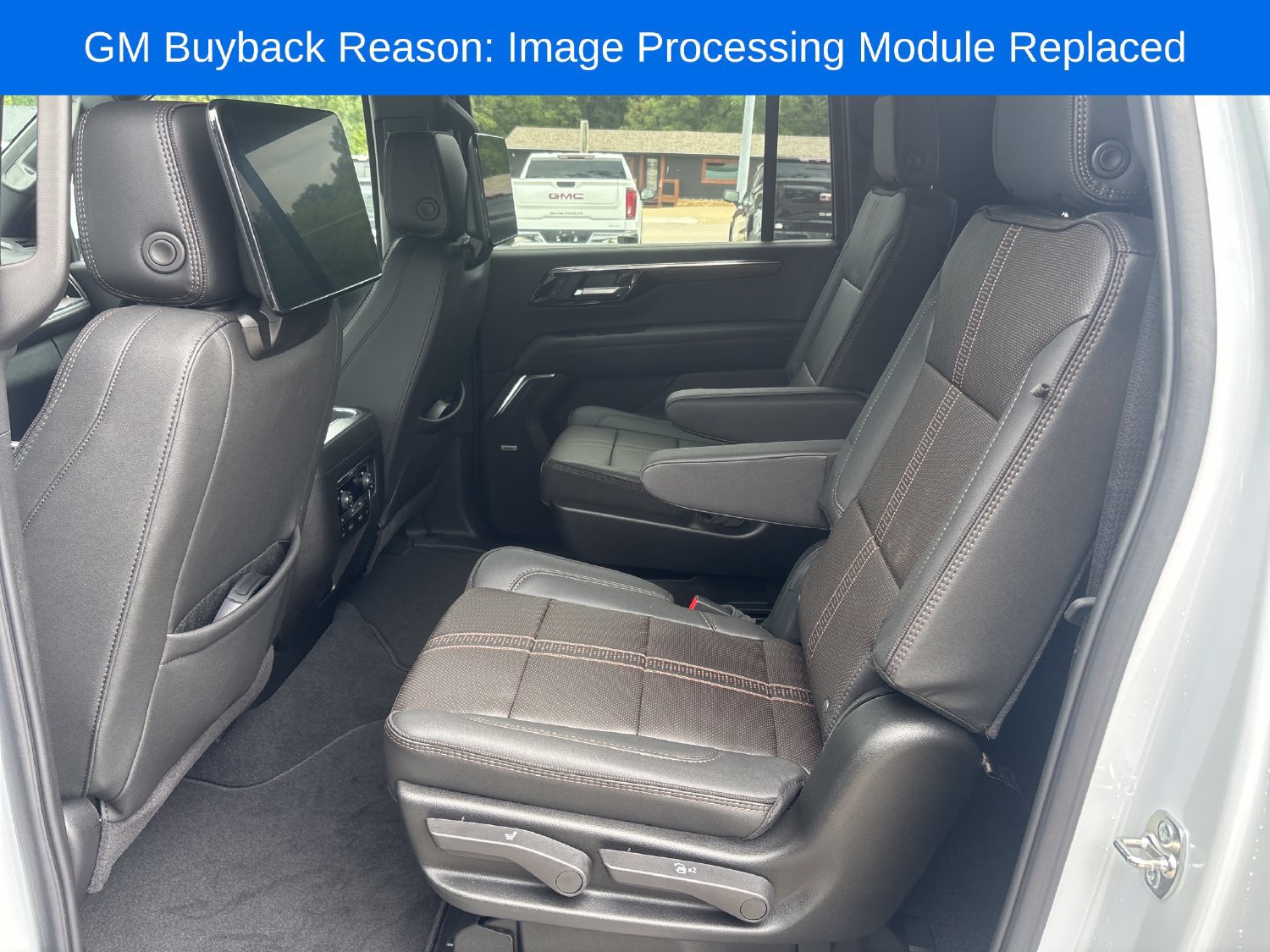 Used 2026 Chevrolet Suburban High Country AWD/4WD image 38
