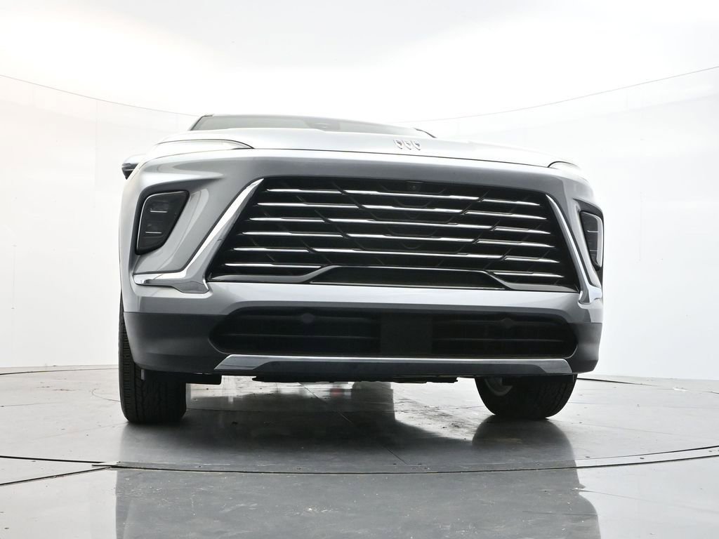 Used 2025 Buick Enclave Preferred image 32