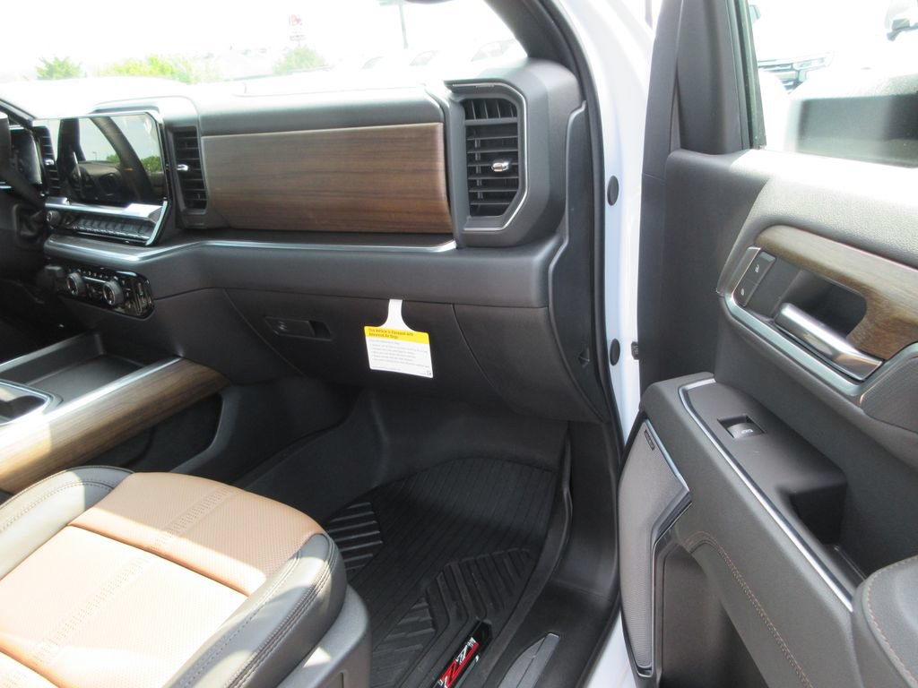 New 2026 Chevrolet Silverado 3500 High Country AWD/4WD image 20