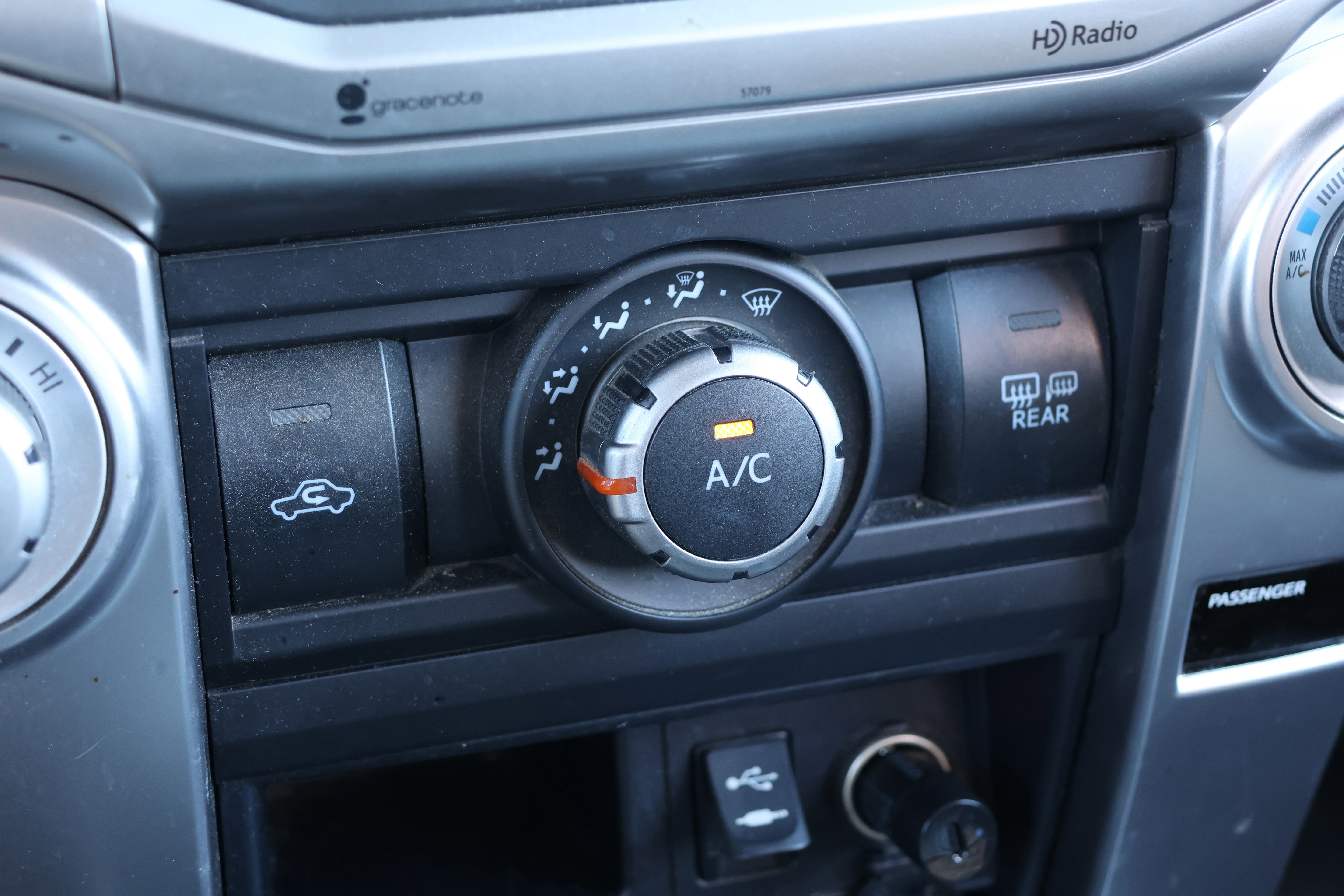 Used 2014 Toyota 4Runner SR5 image 26