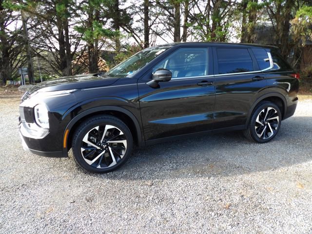 Used 2024 Mitsubishi Outlander SE