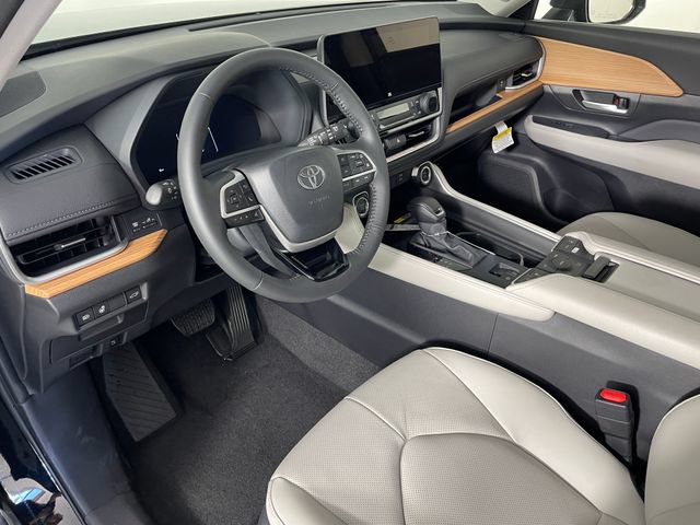 New 2026 Toyota Grand Highlander AWD image 3