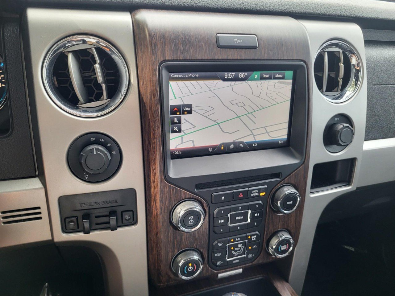 Used 2014 Ford F150 Lariat w/ Equipment Group 502A Luxury AWD/4WD image 23