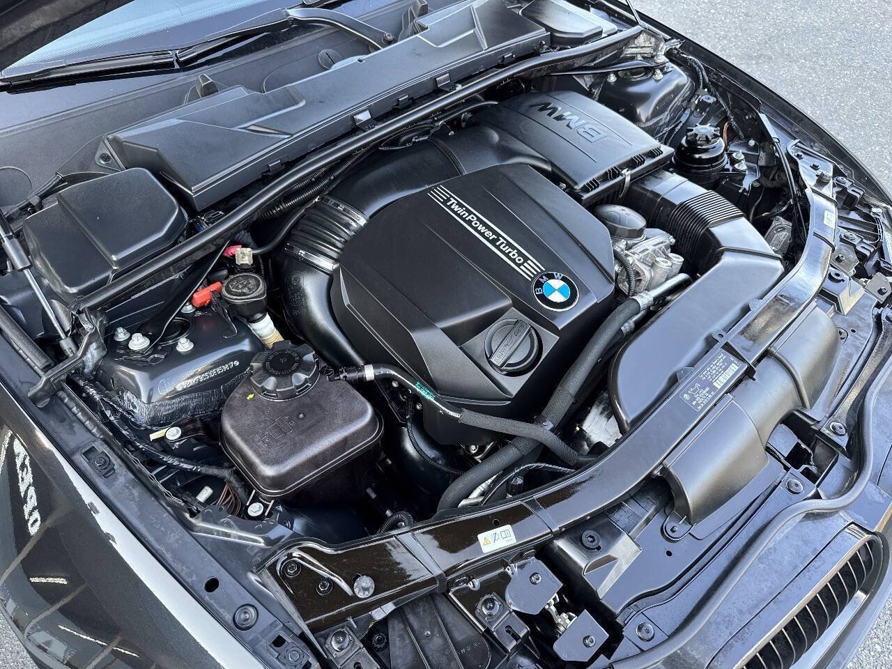 Used 2013 BMW 335i xDrive Coupe AWD/4WD image 15