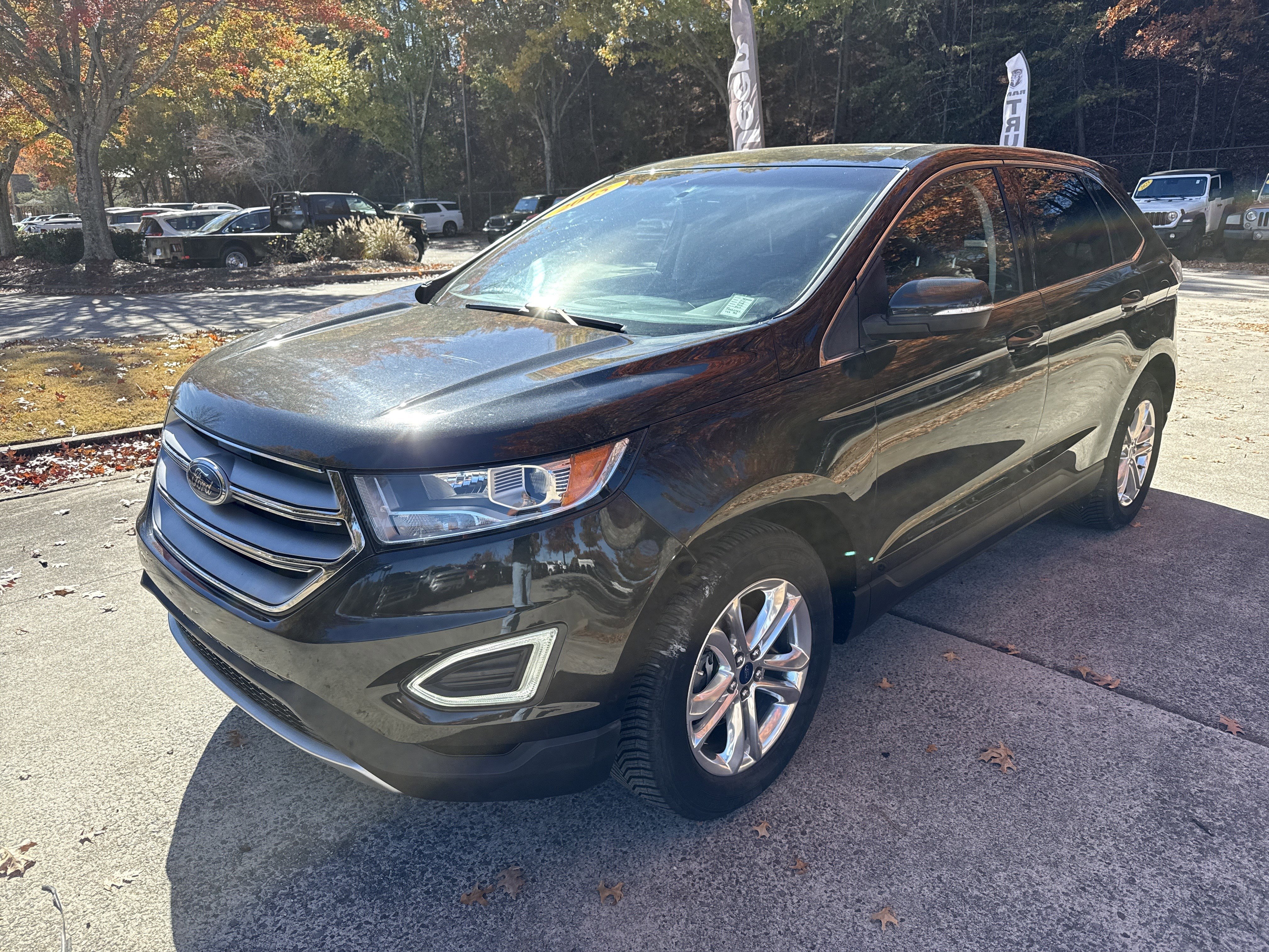 Used 2015 Ford Edge SEL w/ Equipment Group 201A image 3