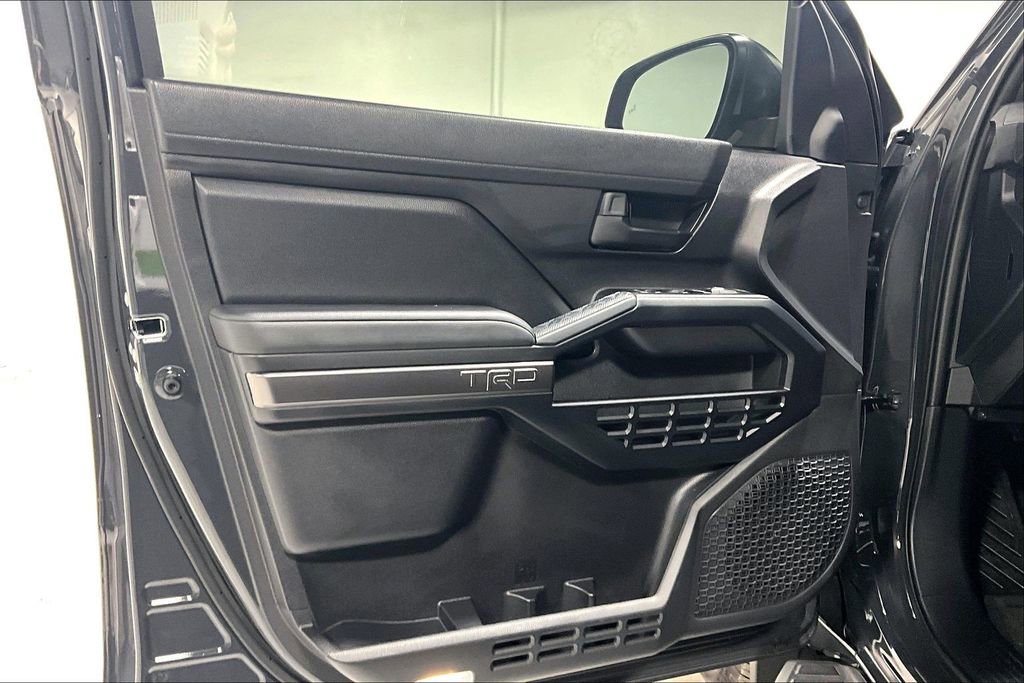 Used 2025 Toyota 4Runner TRD Off-Road image 20