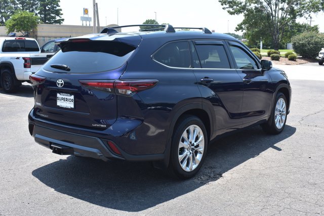 Used 2025 Toyota Highlander Limited FWD image 5