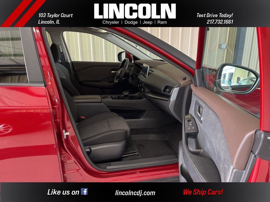 Used 2023 Nissan Rogue SV image 15