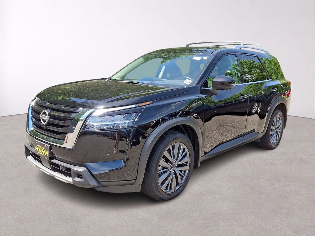 Used 2024 Nissan Pathfinder SL w/ SL Premium Package AWD/4WD image 3