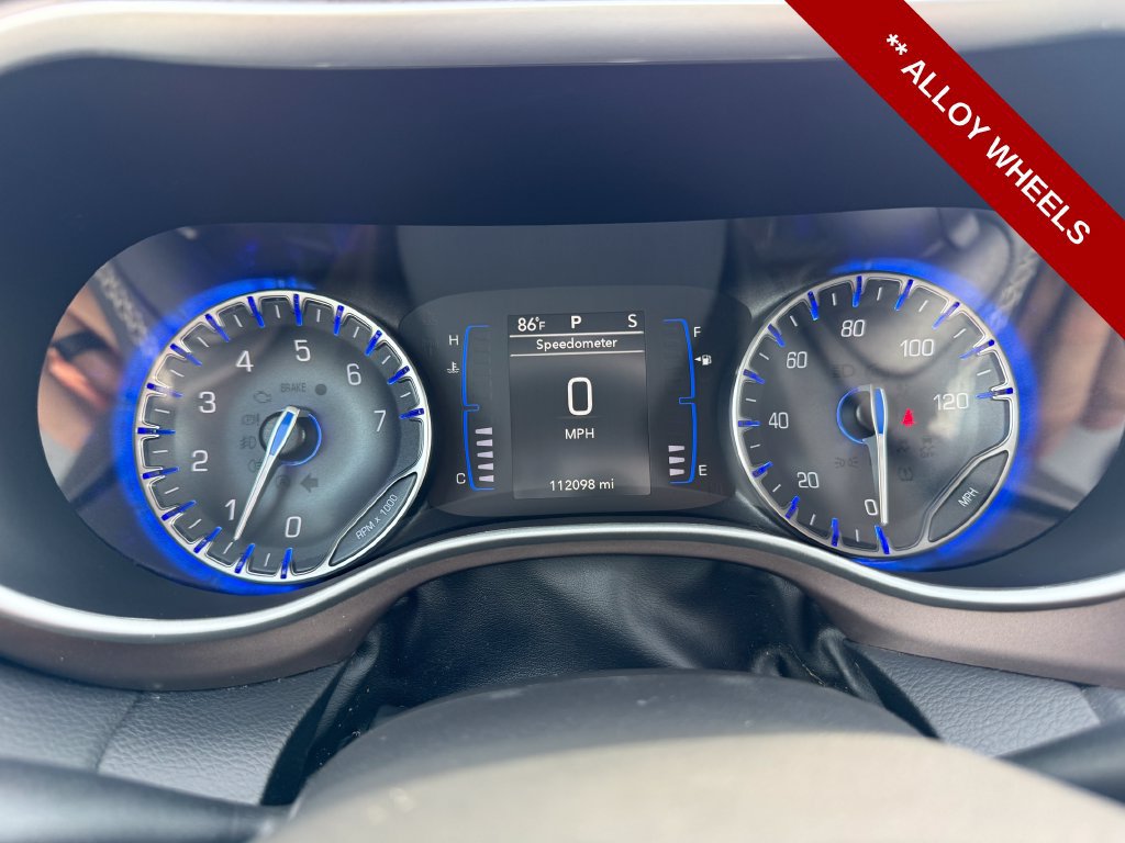Used 2022 Chrysler Voyager LX FWD image 18