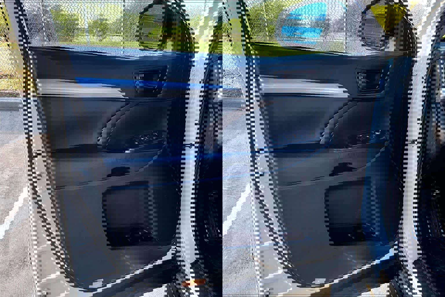 Used 2019 Toyota Highlander Plus FWD image 22