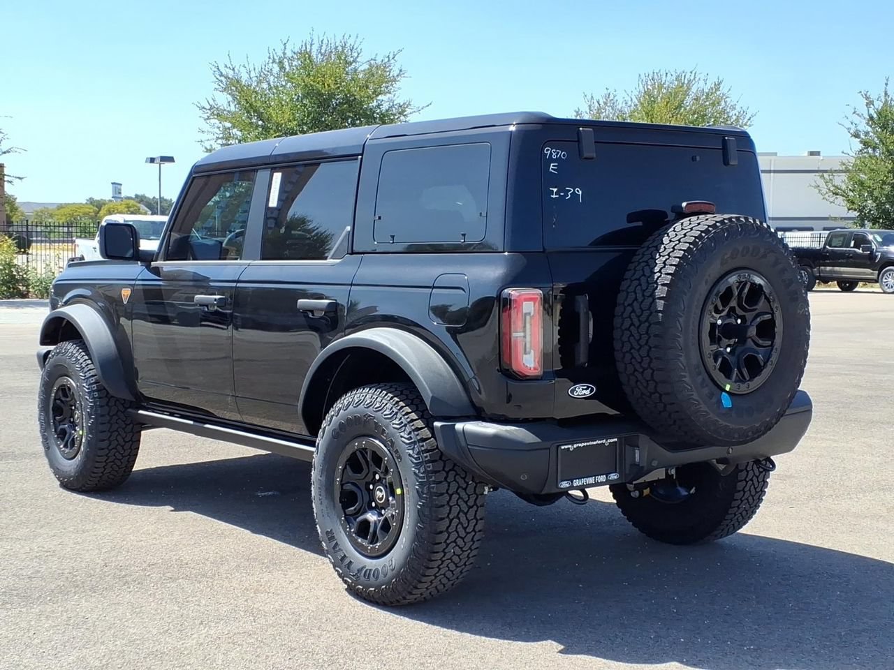 New 2026 Ford Bronco Badlands AWD/4WD image 6