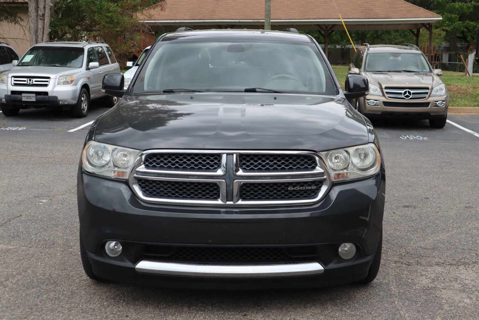 Used 2011 Dodge Durango Crew w/ Trailer Tow Group IV RWD image 2